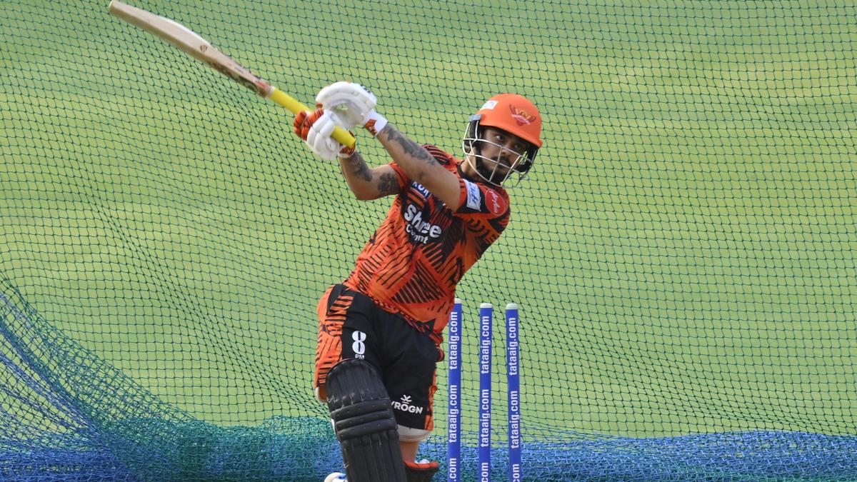 SRH vs RCB Live Score, IPL 2026: Both teams eye Top 2; Streaming info, predicted lineups, squad